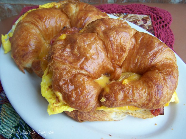 breakfast croissant 030