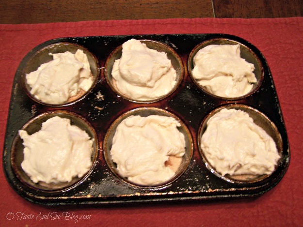 cinnamon spoon rolls 041