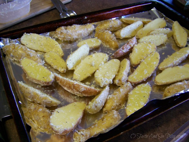 Asiago Garlic Finger Potatoes 015