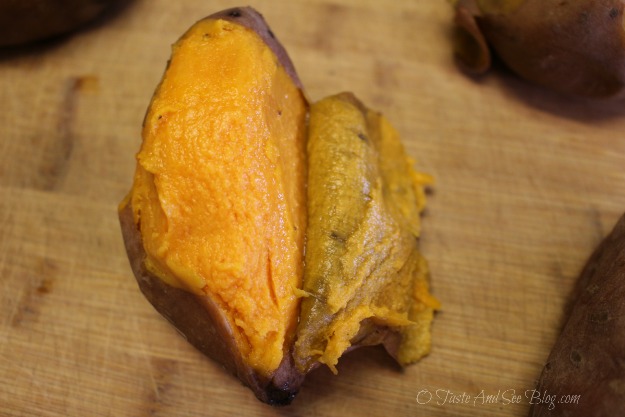 peeling sweet potatoes 091