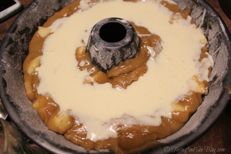 Caramel Apple Bundt Cake 