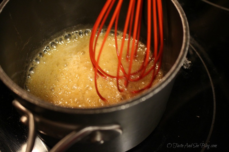 Caramel Apple Bundt Cake 