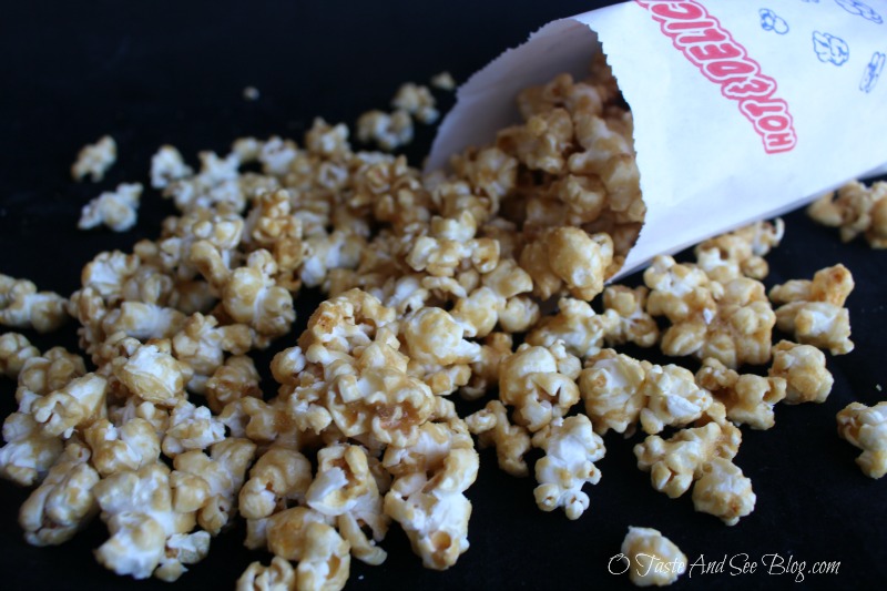 Homemade Caramel Popcorn 