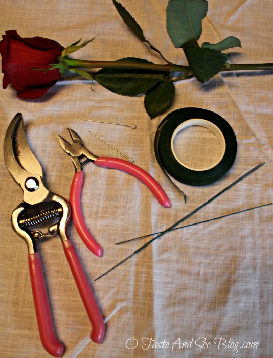 Single Rose Boutonniere #ad 