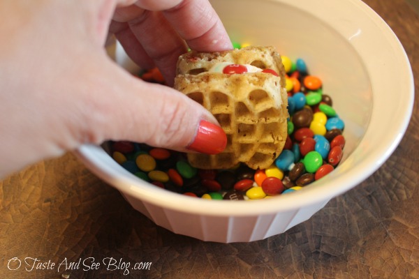 Waffle Ice Cream Sandwiches #ad #EggoWaffleBar