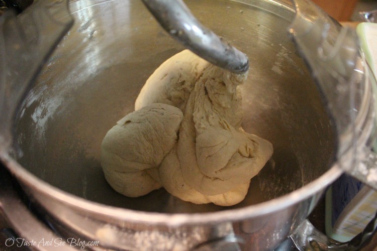  Quick and Easy Homemade Pizza Dough